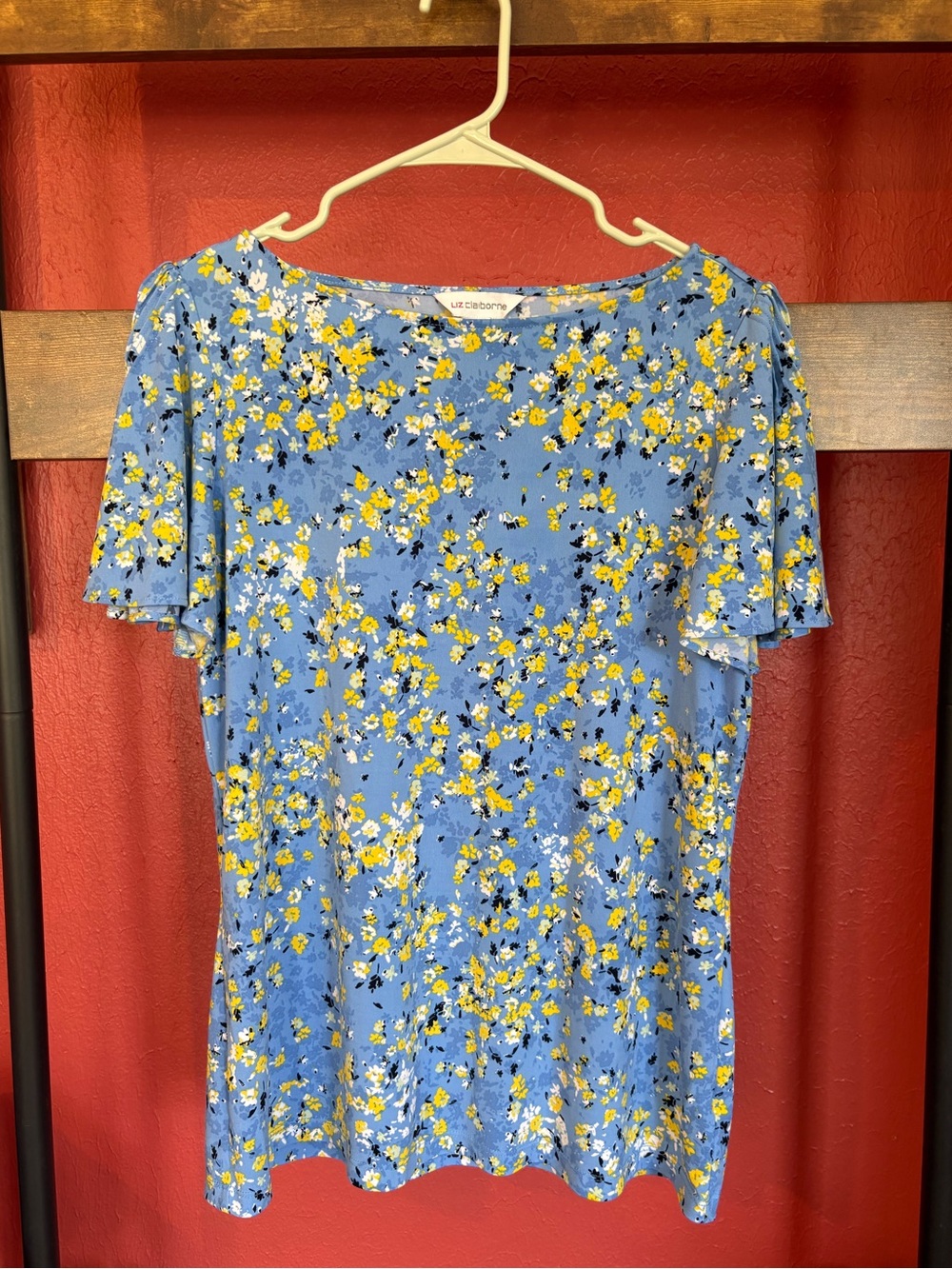 Liz Claiborne Light Blue Floral Short Sleeve Top size M